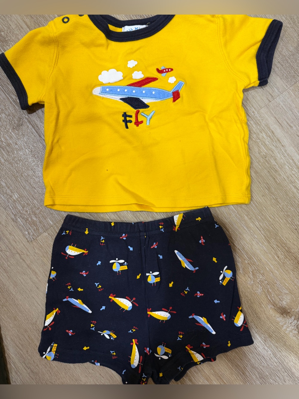 Gymboree Yellow Tee with Navy Trim and Plane Detail 90’s-00’s vintage